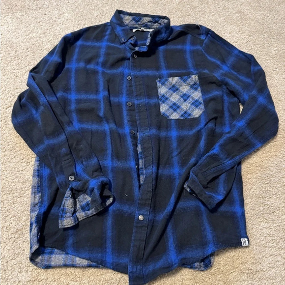 Blue dual patterned flannel - Picture 1 of 3